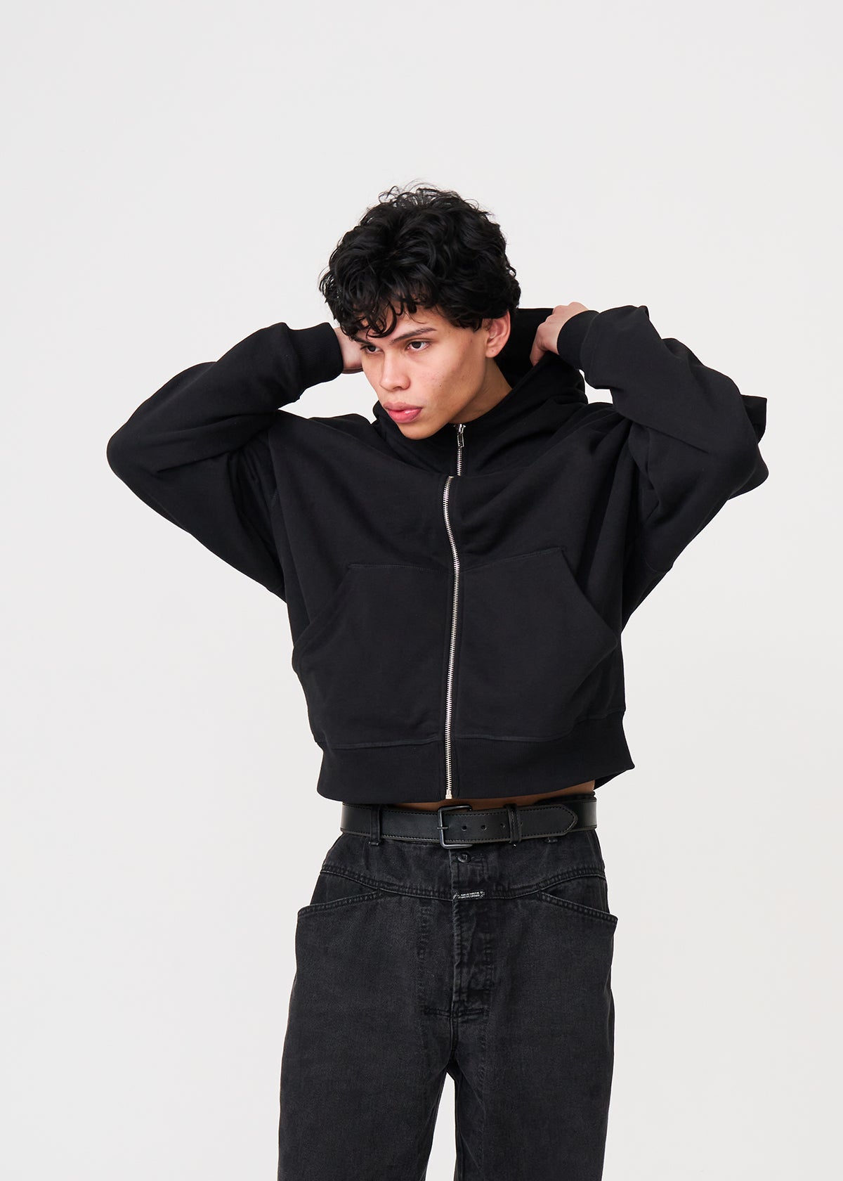 Black Heavyweight Full-Zip Sweatshirt – NoveaTerra