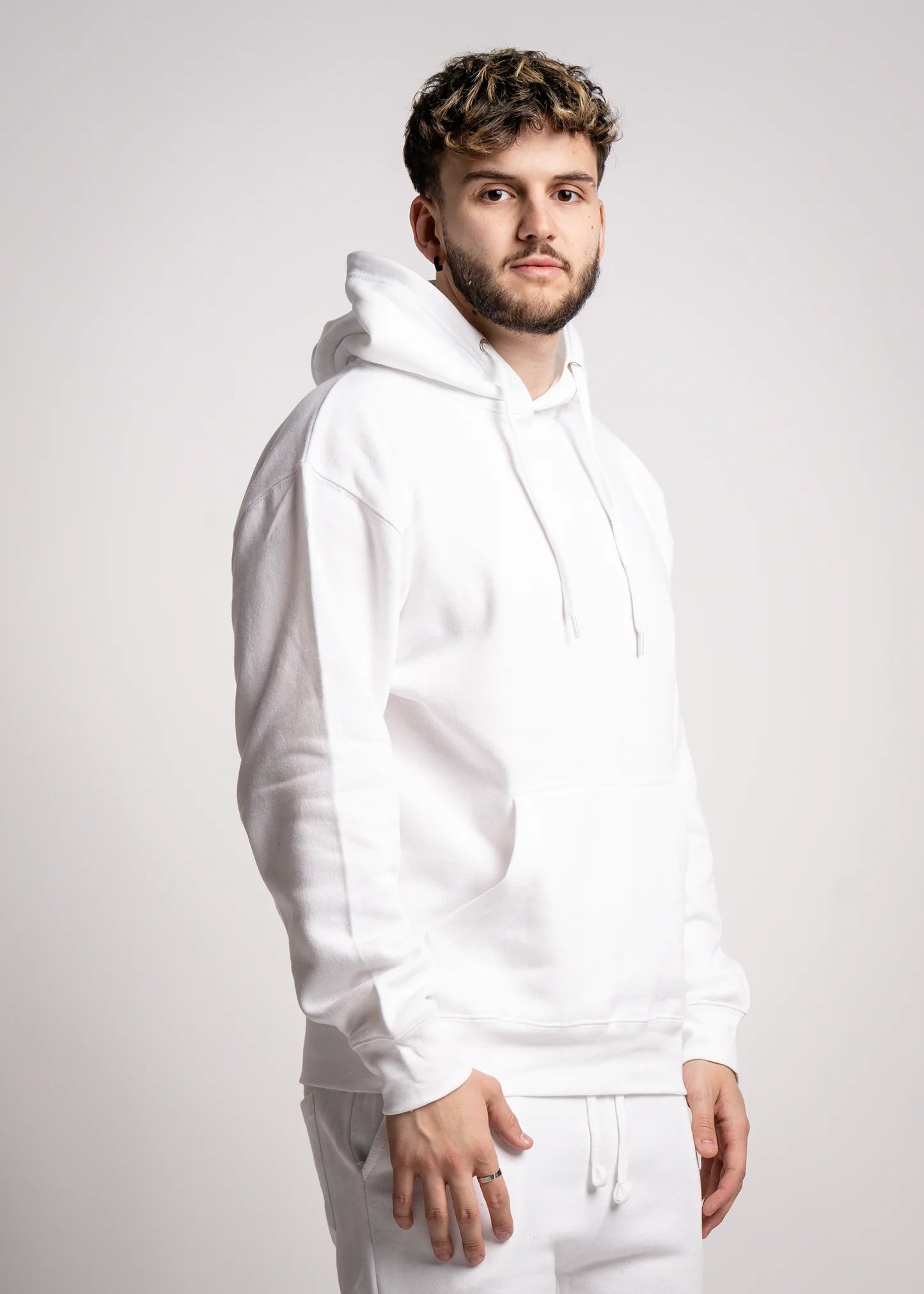 9 OZ Heavy Blend Sweatshirt